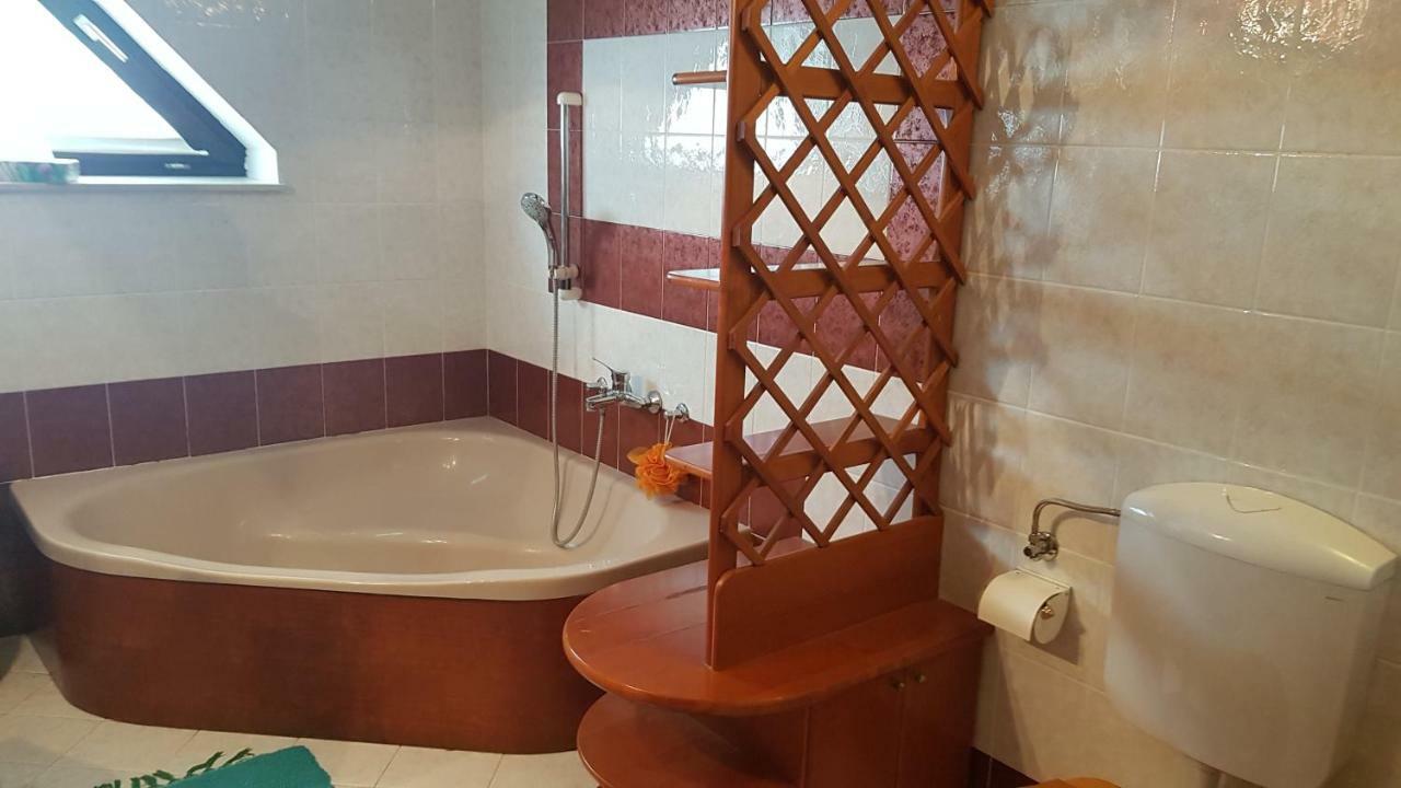 Pr'Simi Bed & Breakfast Golnik Ngoại thất bức ảnh